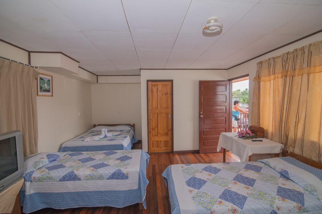 Hotel Sierpe River Ngoại thất bức ảnh