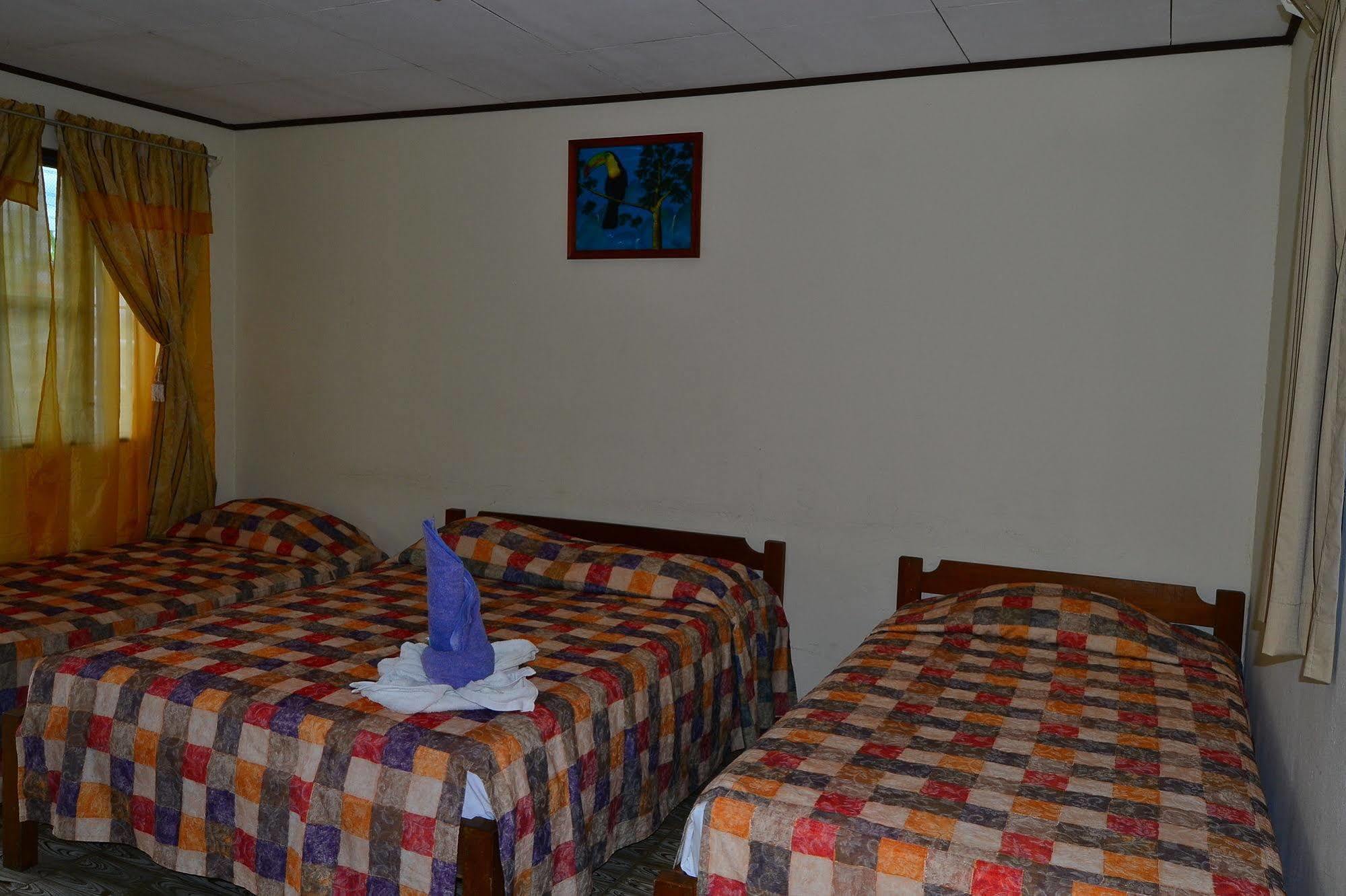 Hotel Sierpe River Ngoại thất bức ảnh