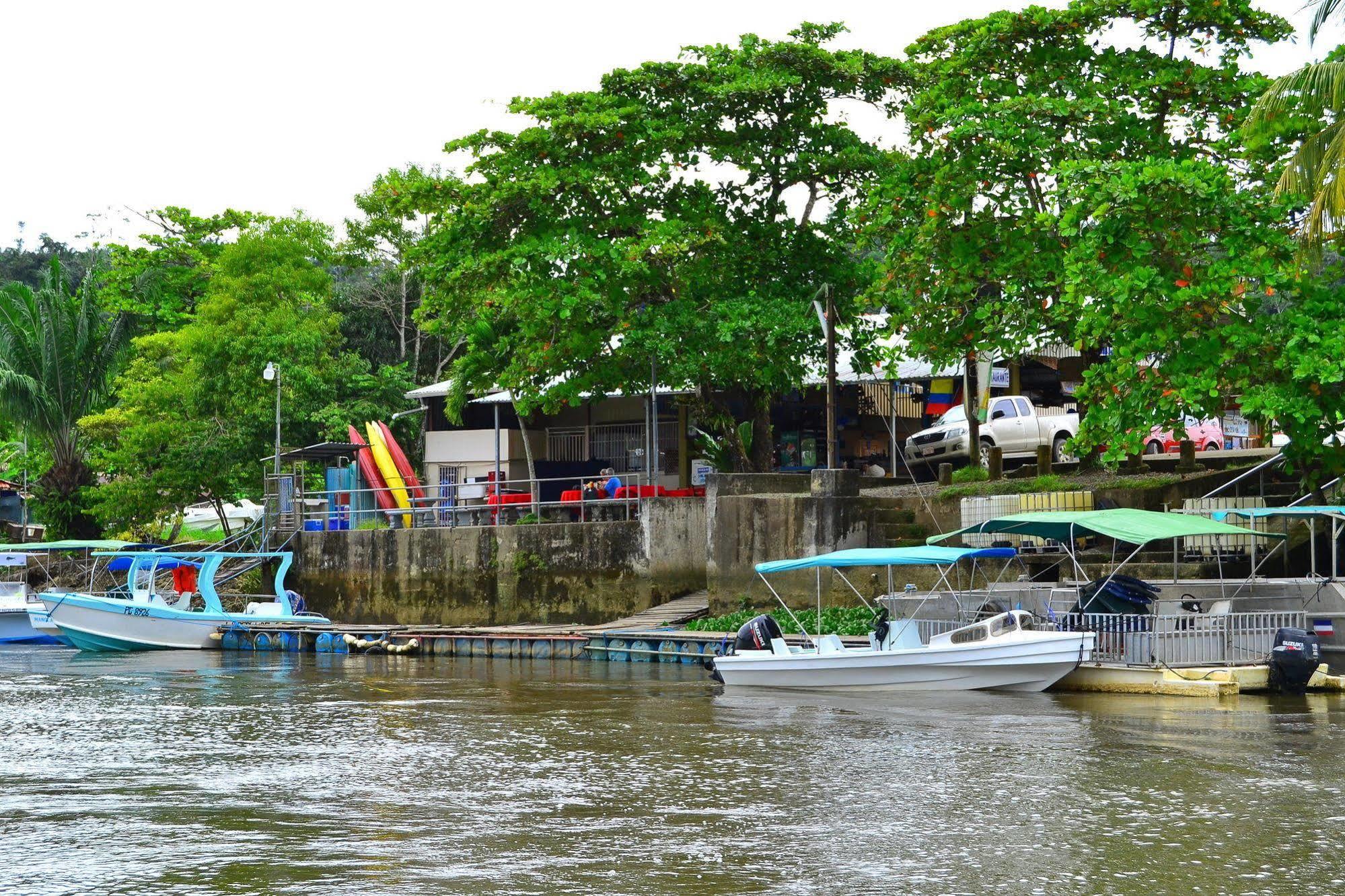 Hotel Sierpe River Ngoại thất bức ảnh