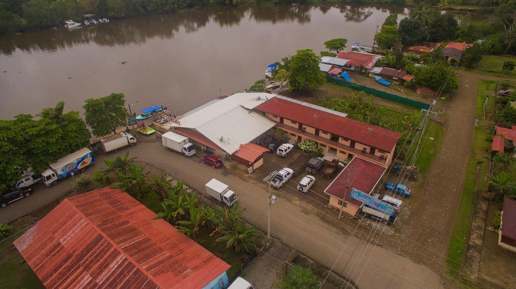 Hotel Sierpe River Ngoại thất bức ảnh